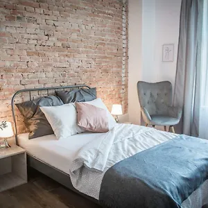  Homestay Lion - Silver