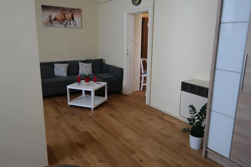 Apartamenty Marco - Stare Miasto - Super Wi Fi Krasków 0*,