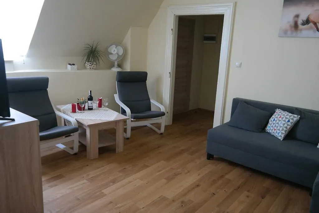Apartamenty Marco - Stare Miasto - Super Wi Fi Krasków 0*,